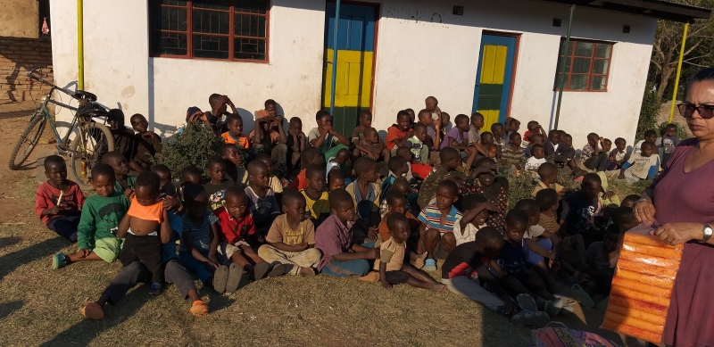 Dia de alegria para crianças. É com muita alegria que o Missão Plantai entrega alimentos nas escolas